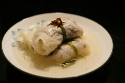 Ba-wan, boulette taïwanaise translucide nappée de sauce