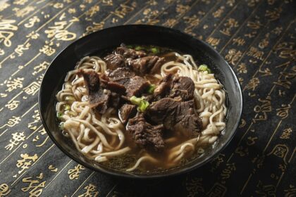 Bol de nouilles au bœuf taïwanaises (niu rou mian)
